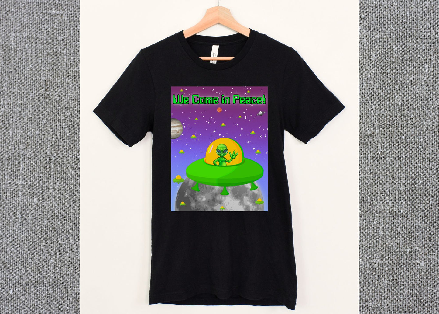 We Come In Peace Says the Friendly Alien - Short Sleeve T-Shirt